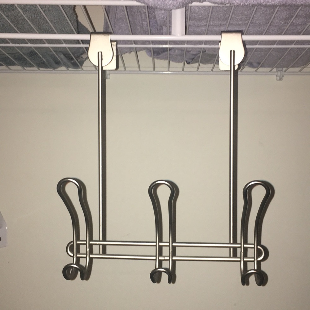 Three-prong hanging organizer